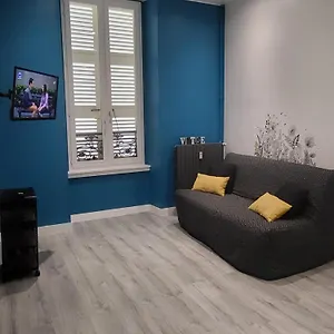 https://grand-studio-refait-neuf-centre-ville.hotels-rhonealpes.com